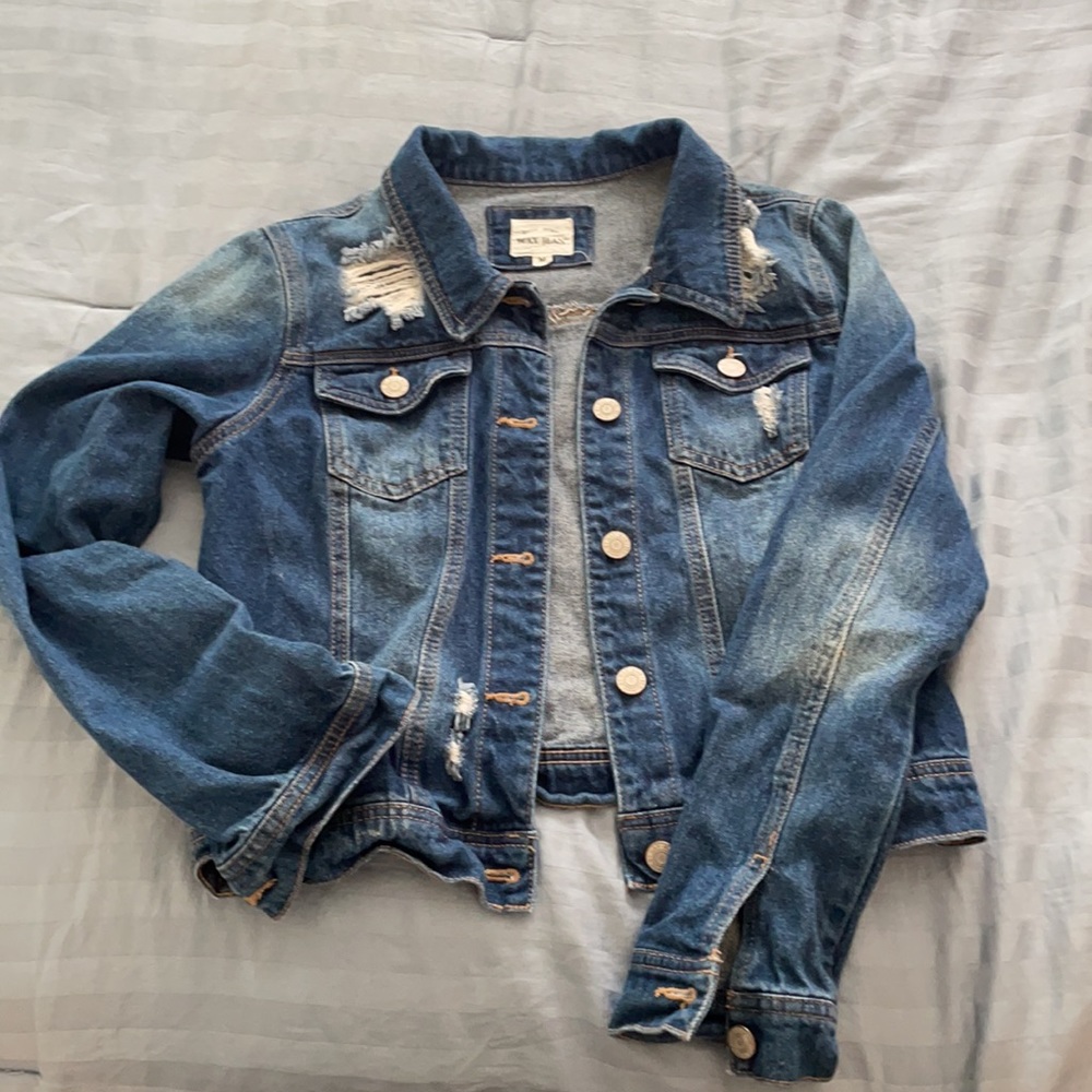 Jean jacket - Picture 2 of 4